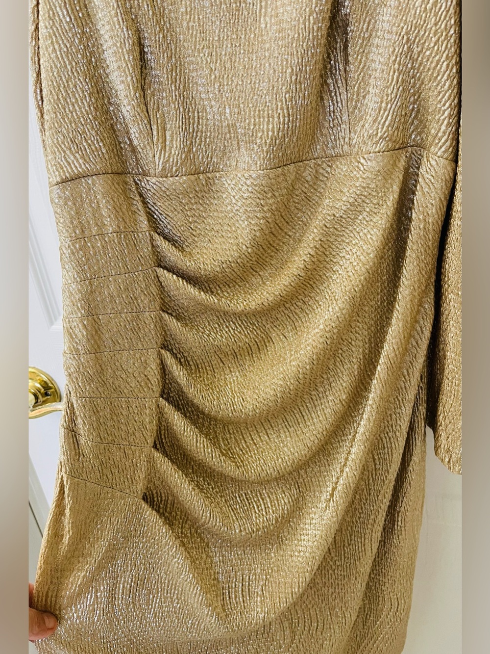 Gorgeous cold shoulder Textured Women’s wedding guest Dress - Picture 4 of 7